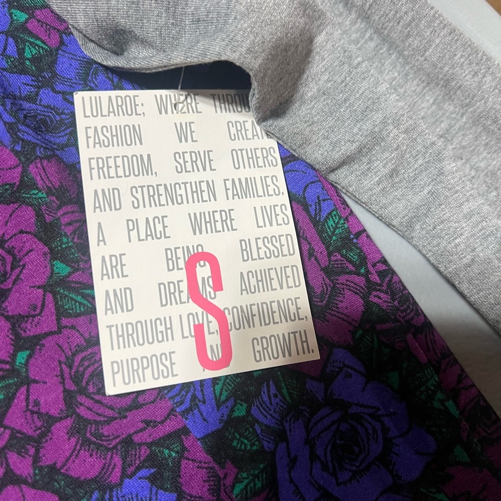 Floral Patterned Raglan Sleeve Top - Picture 4 of 4